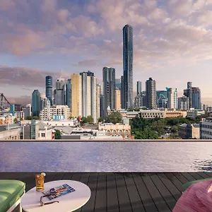 https://rambla-berwick-house.queenslandhotels.net